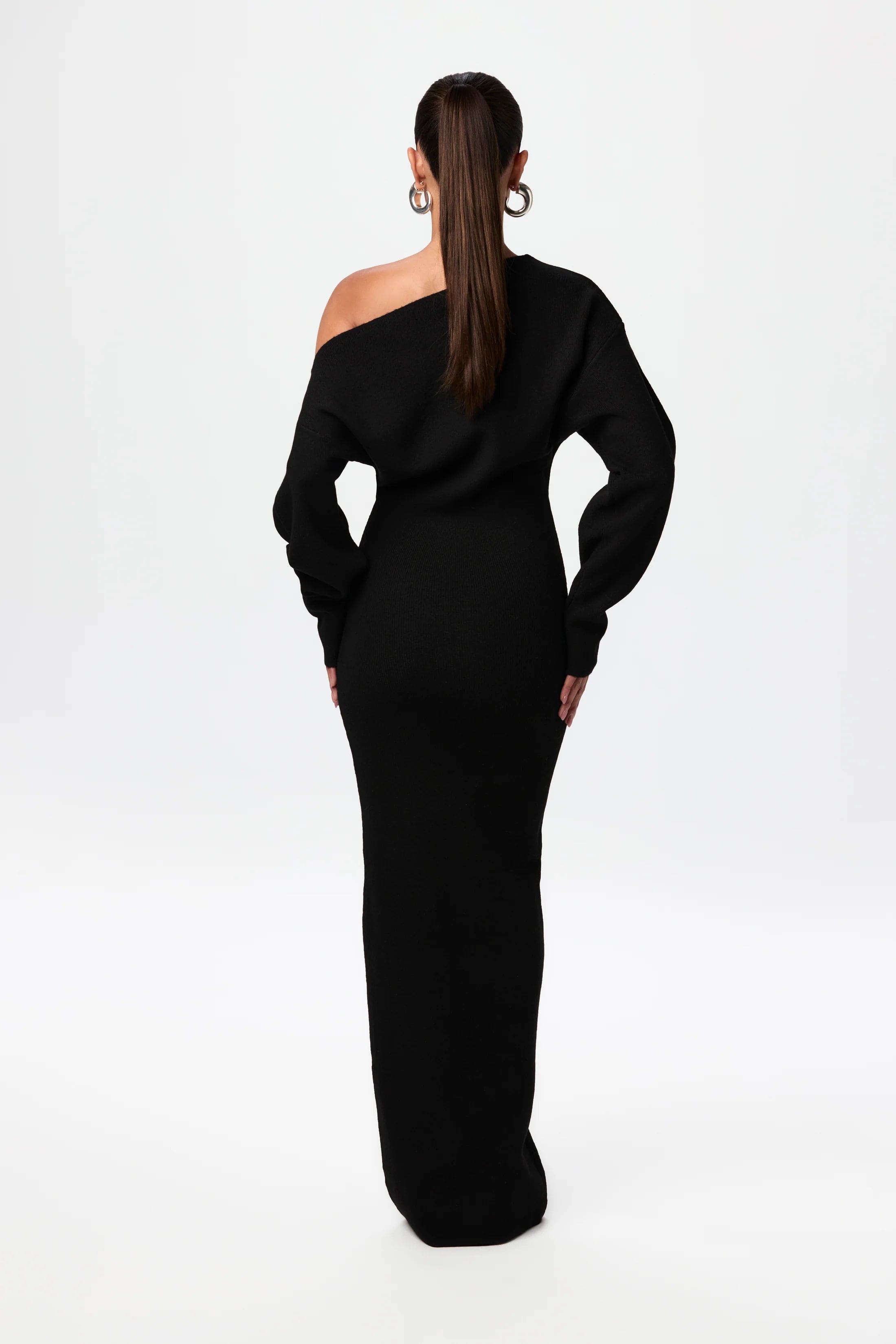 Arabella - Elegance Off-Shoulder Long Dress