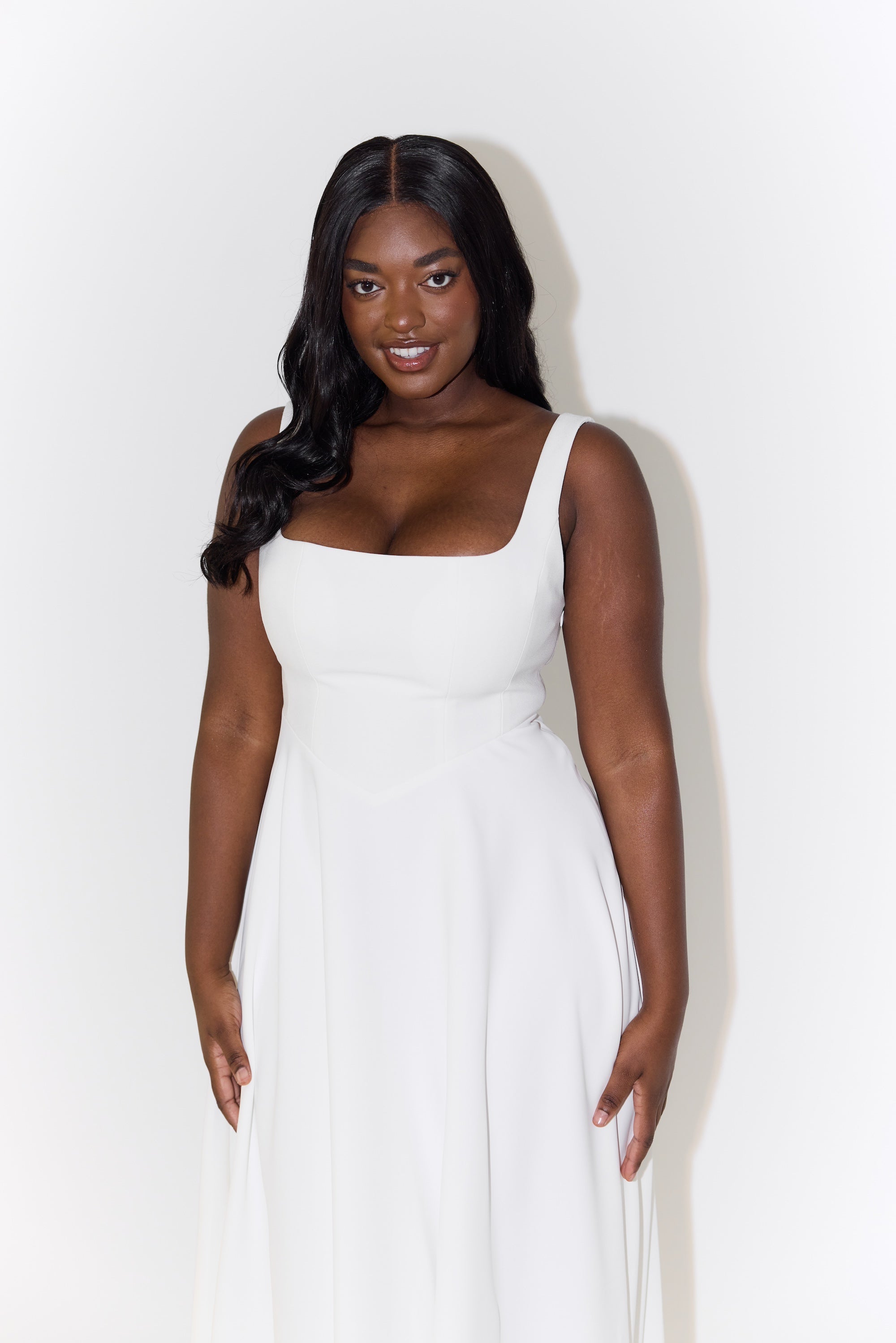 Kiara | Timeless Flowy Midi Dress