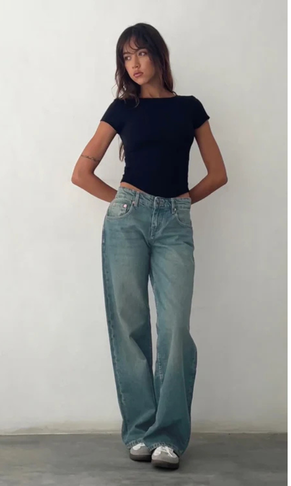 Calina - Low-Rise Jeans
