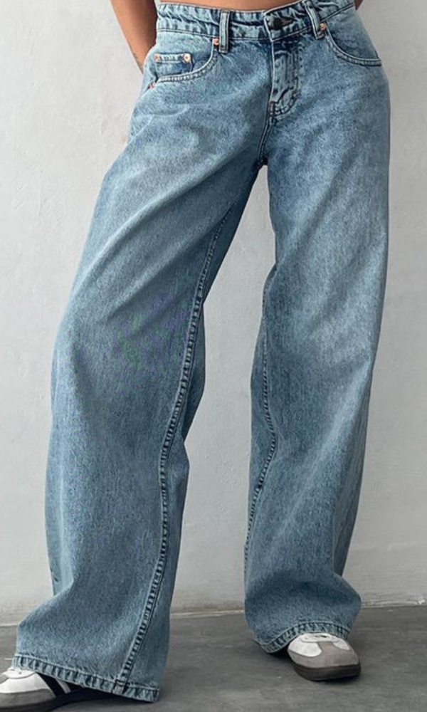 Calina - Low-Rise Jeans