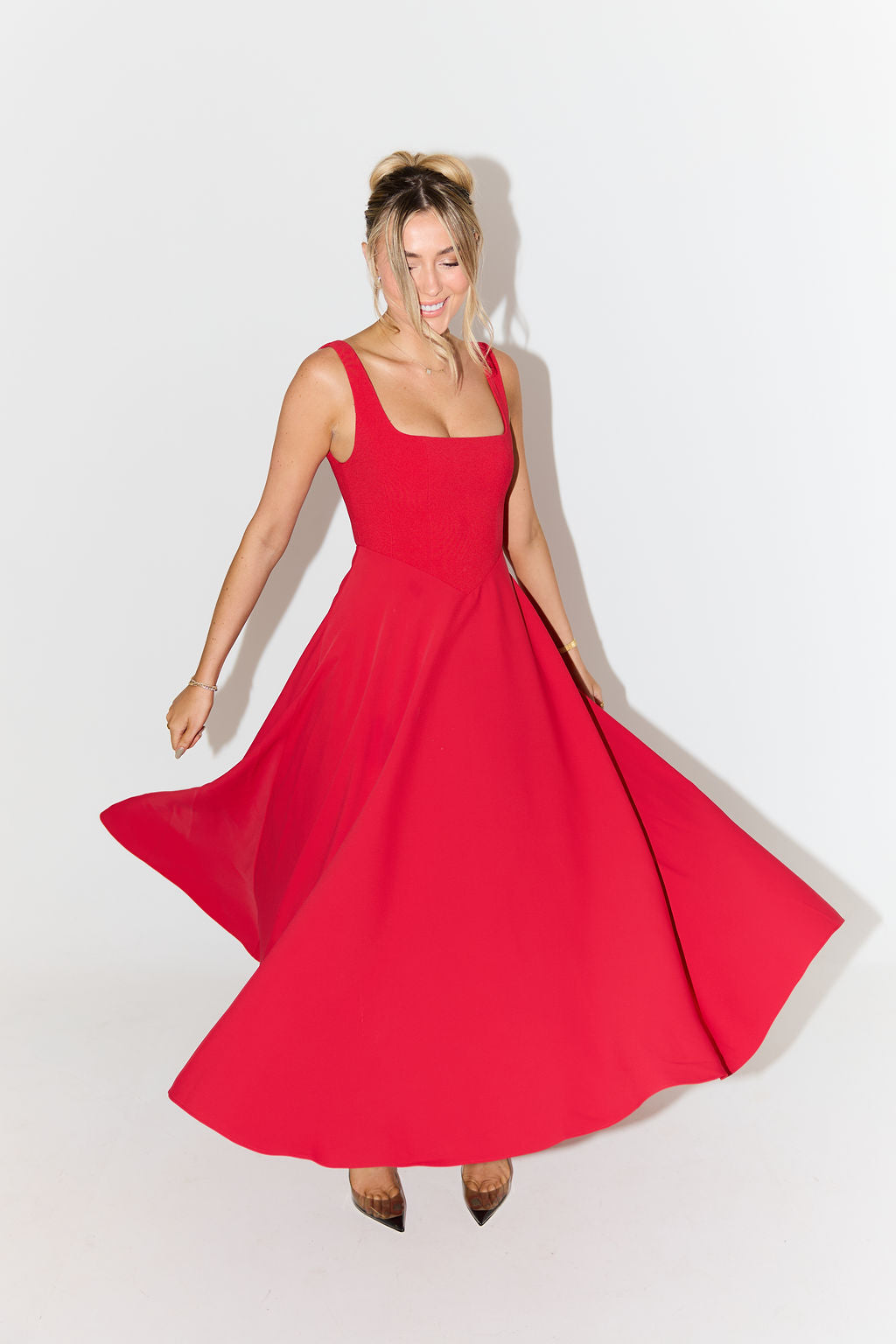 Kiara | Timeless Flowy Midi Dress
