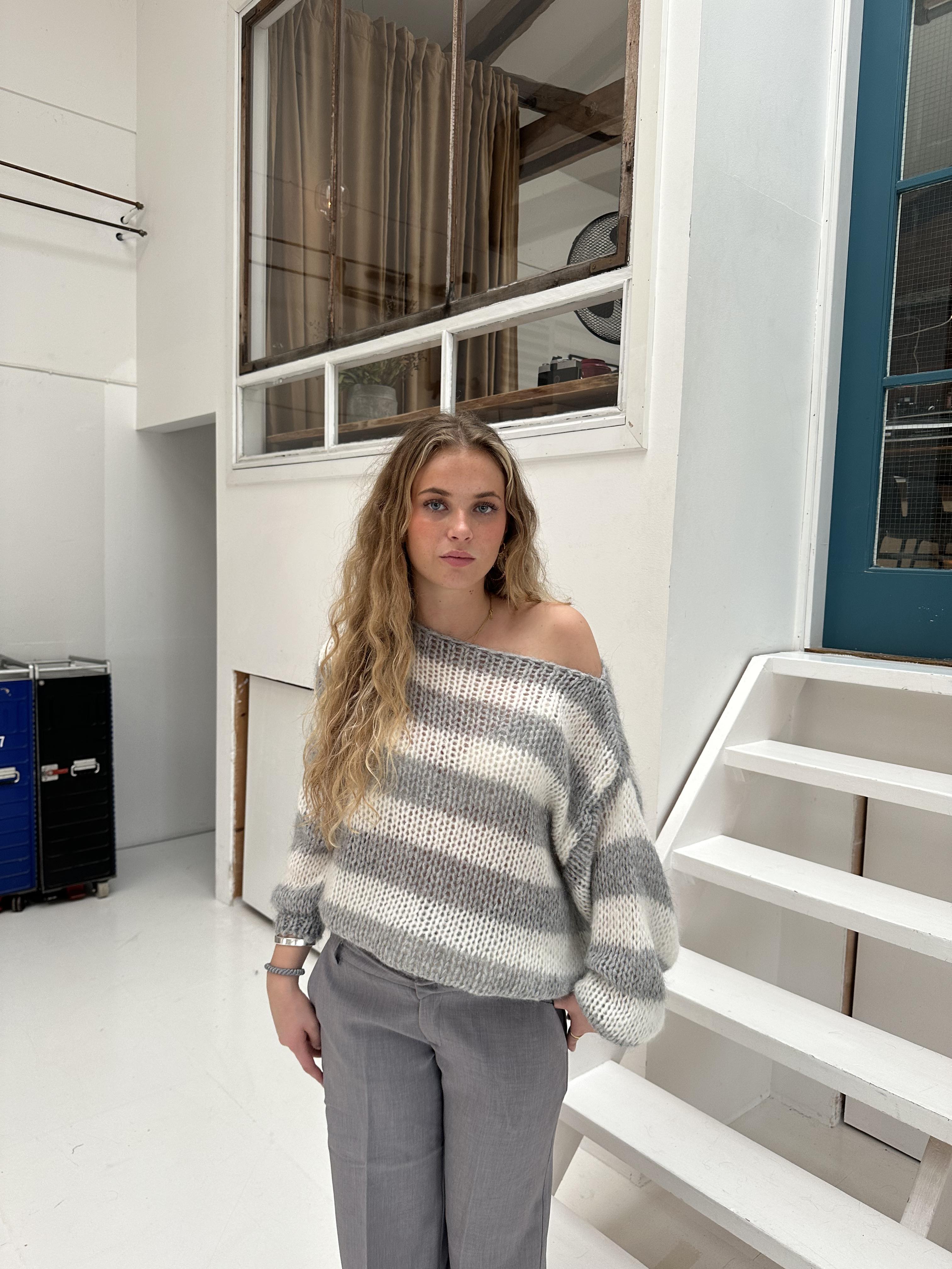 Daisy -  Stripped Loose-Fit Sweater