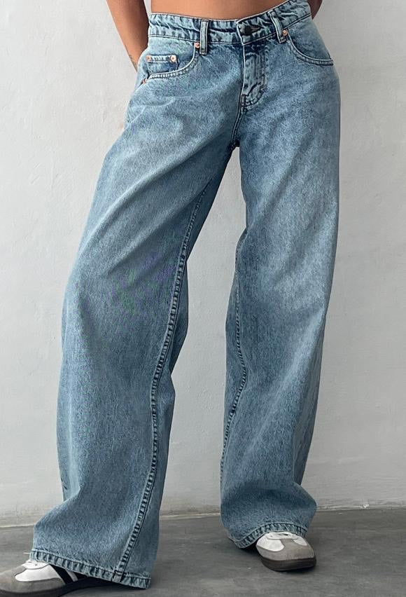 Calina - Low-Rise Jeans