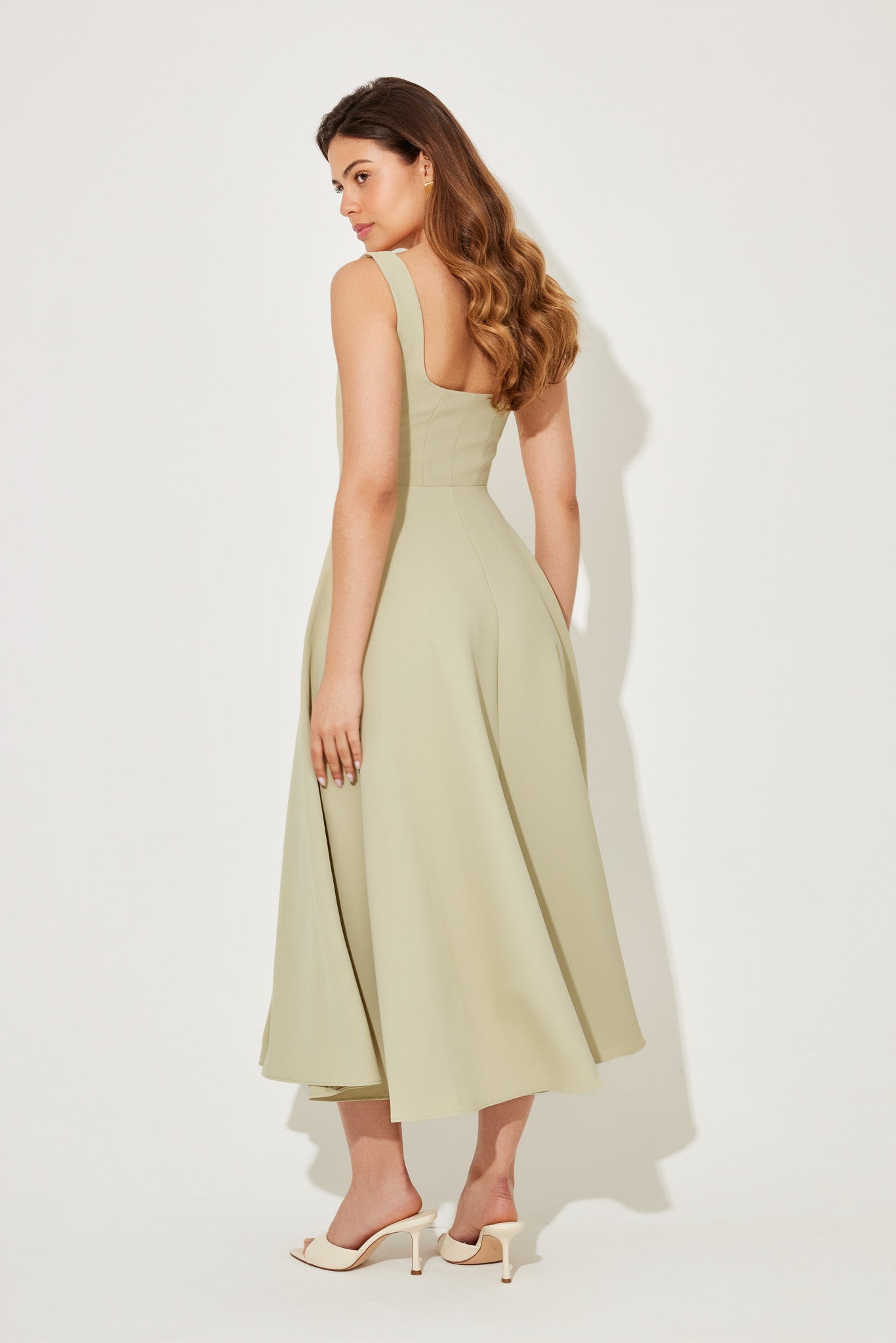 Kiara | Timeless Flowy Midi Dress