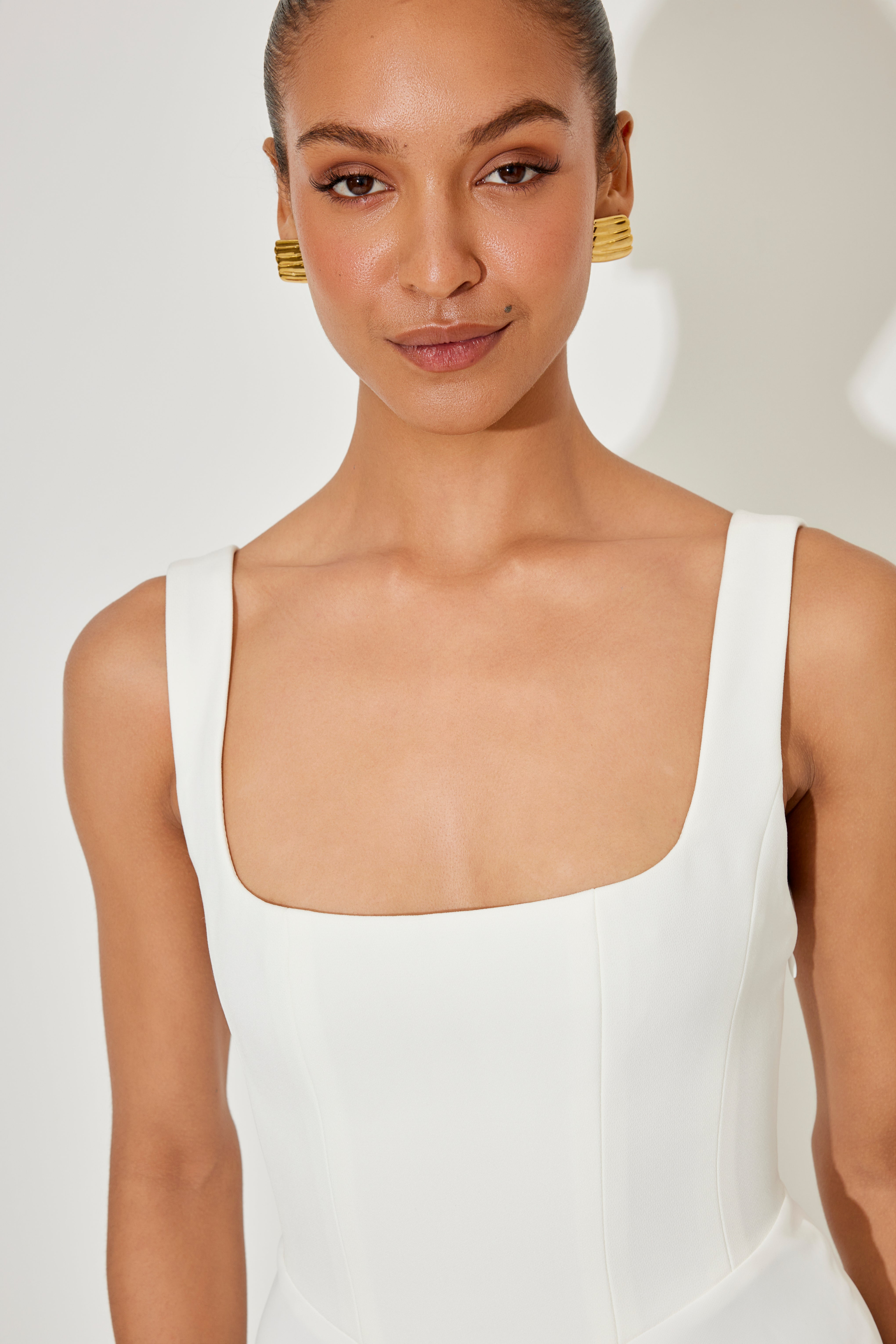 Kiara | Timeless Flowy Midi Dress