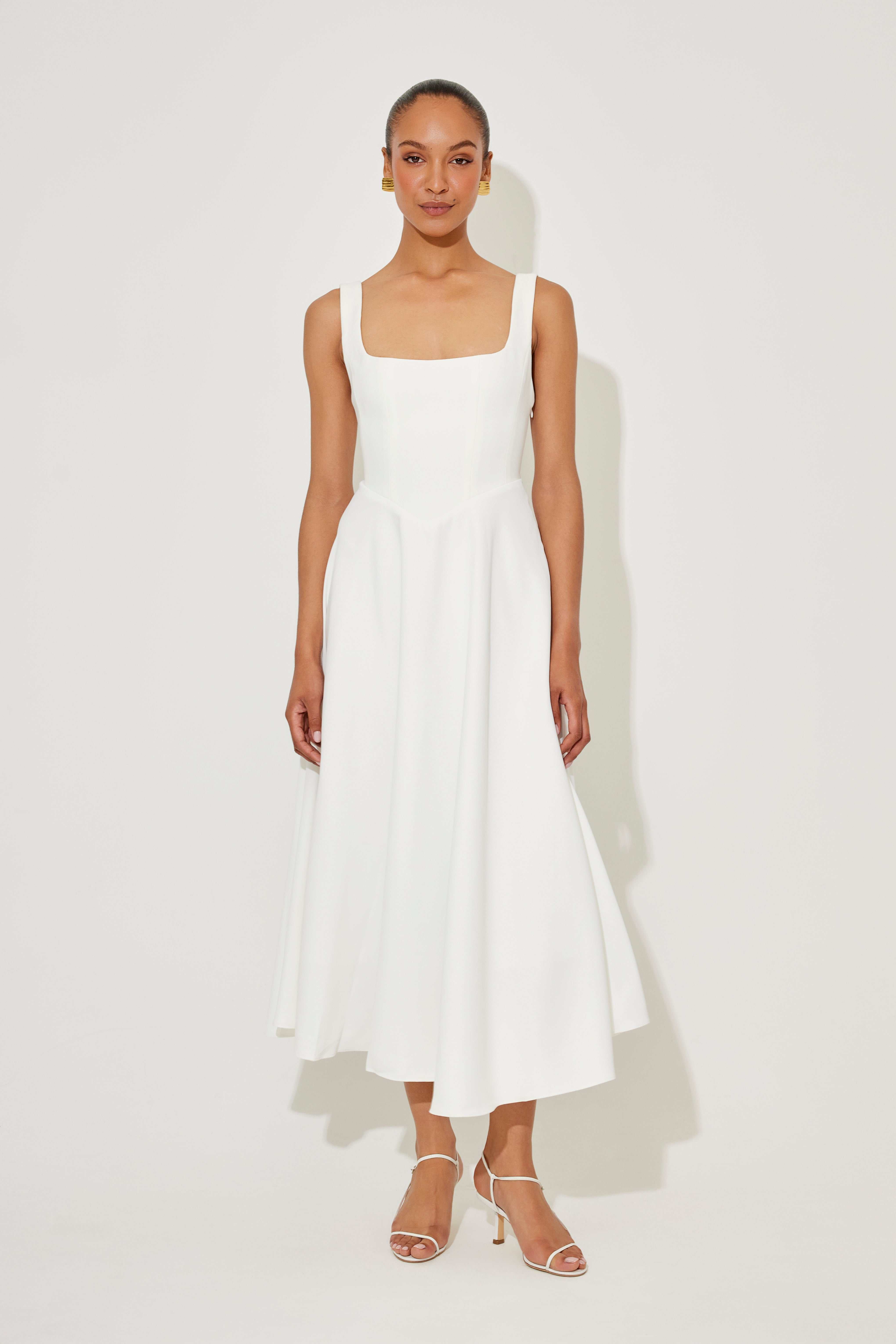 Kiara | Timeless Flowy Midi Dress