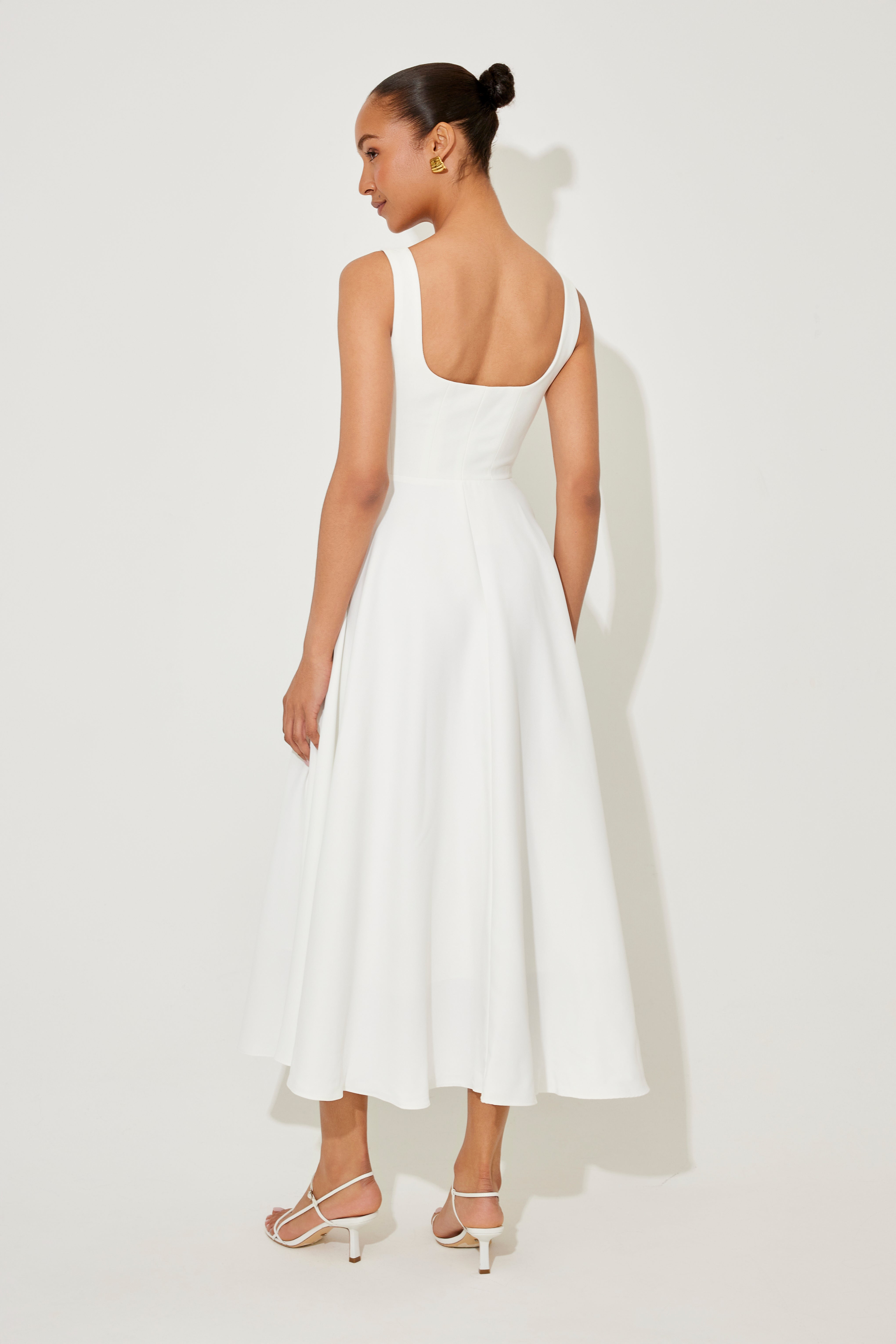 Kiara | Timeless Flowy Midi Dress