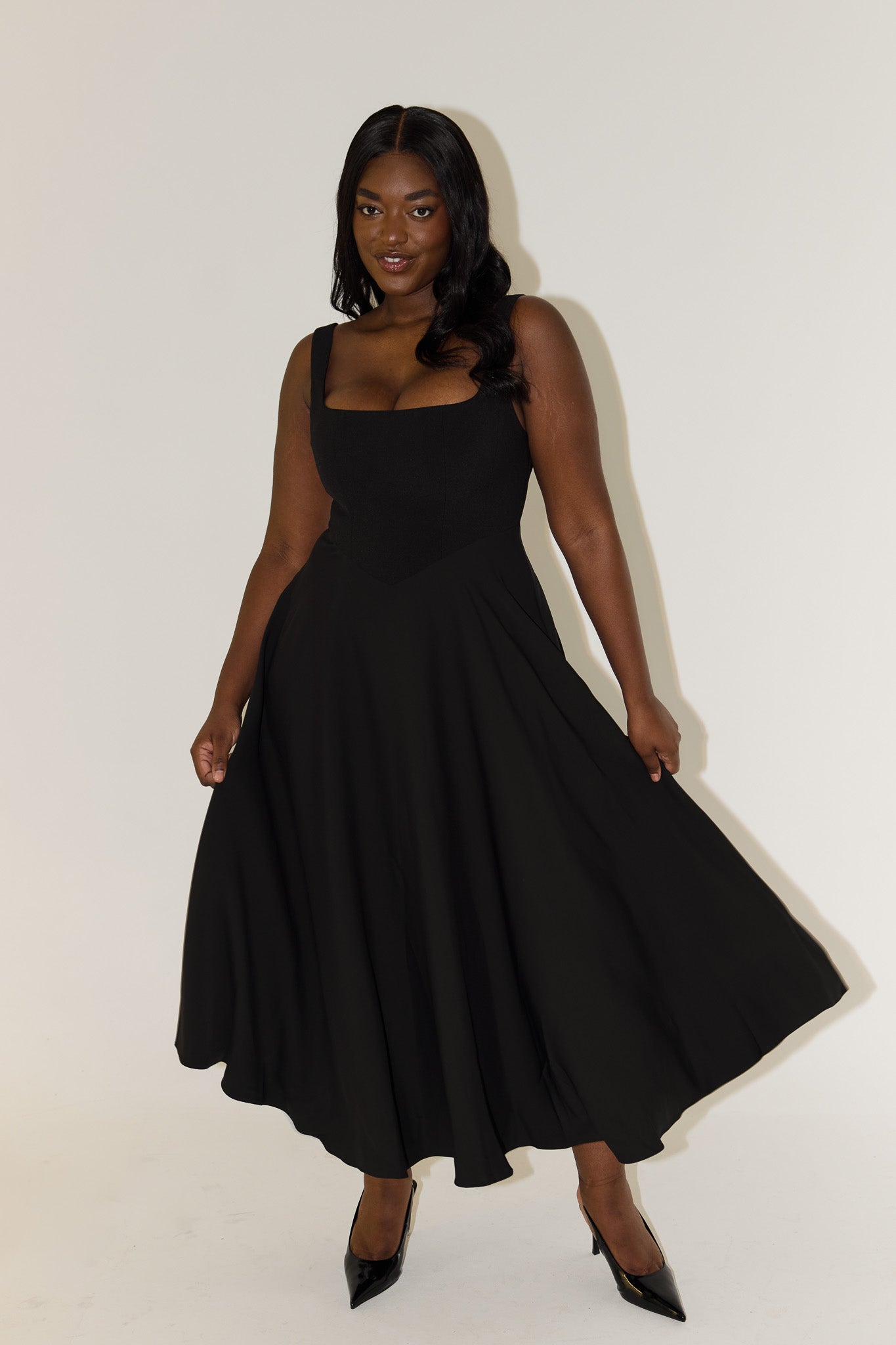 Kiara | Timeless Flowy Midi Dress